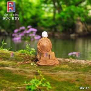 Tượng-gốm-mini-lão-Tiều-Phu-ngồi-uống-nước-trang-trí-tiểu-cảnh-chậu-cây-bonsai-(4)