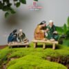 Tượng Gốm Ông Bà Ngồi Tâm Sự – Phụ Kiện Trang Trí Cây Bonsai